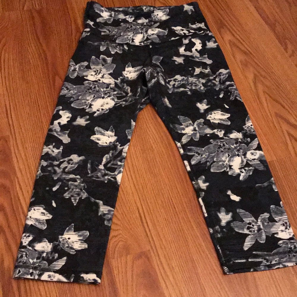 Old navy active cropped pants